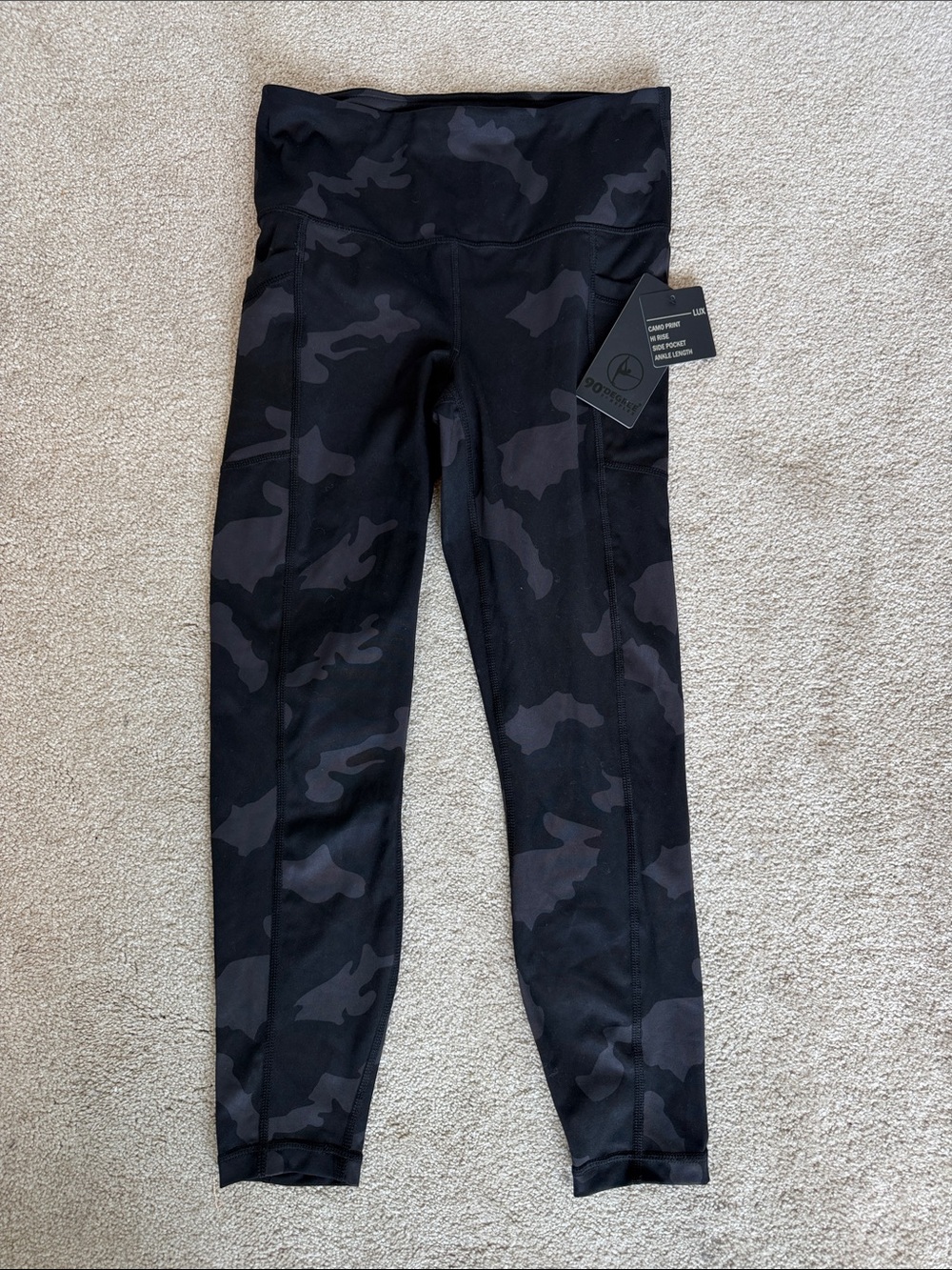 NWT 90° Degree by Reflex Camo Black Leggings